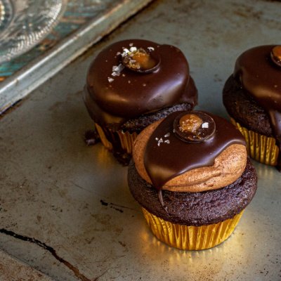 Salted Caramel & Chocolate Cupcakes